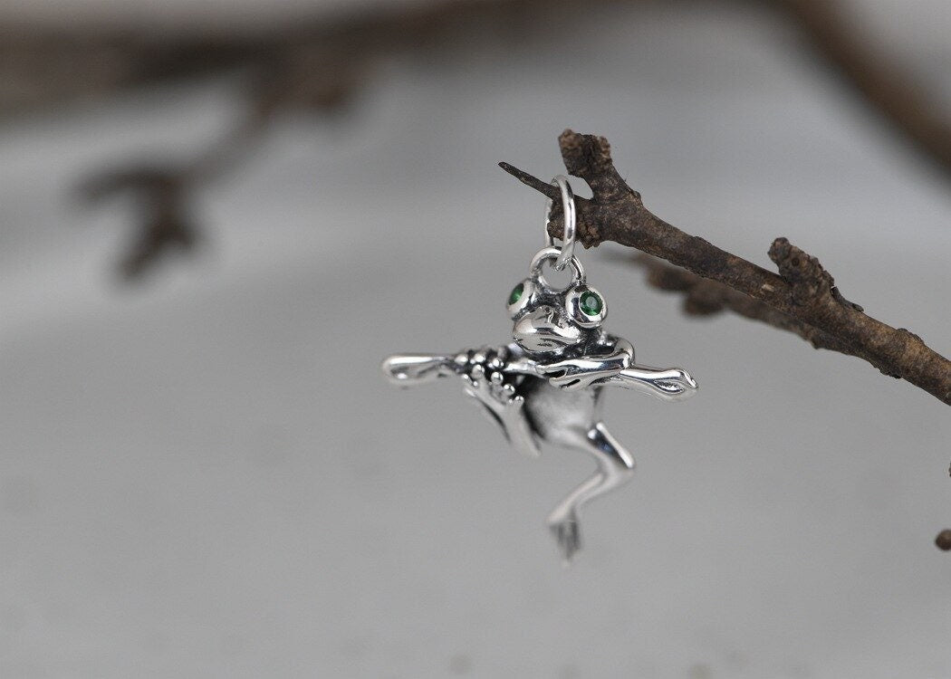 925 Pure Silver Frog Pendant For Women Cute Hanging Pendant Without Chain